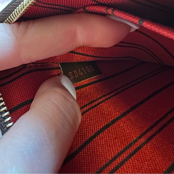 Authentic Louis Vuitton Damier Ebene Neverfull MM - Picture 2 of 6